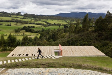 Casa en Santa Elena / Antonio Sofán